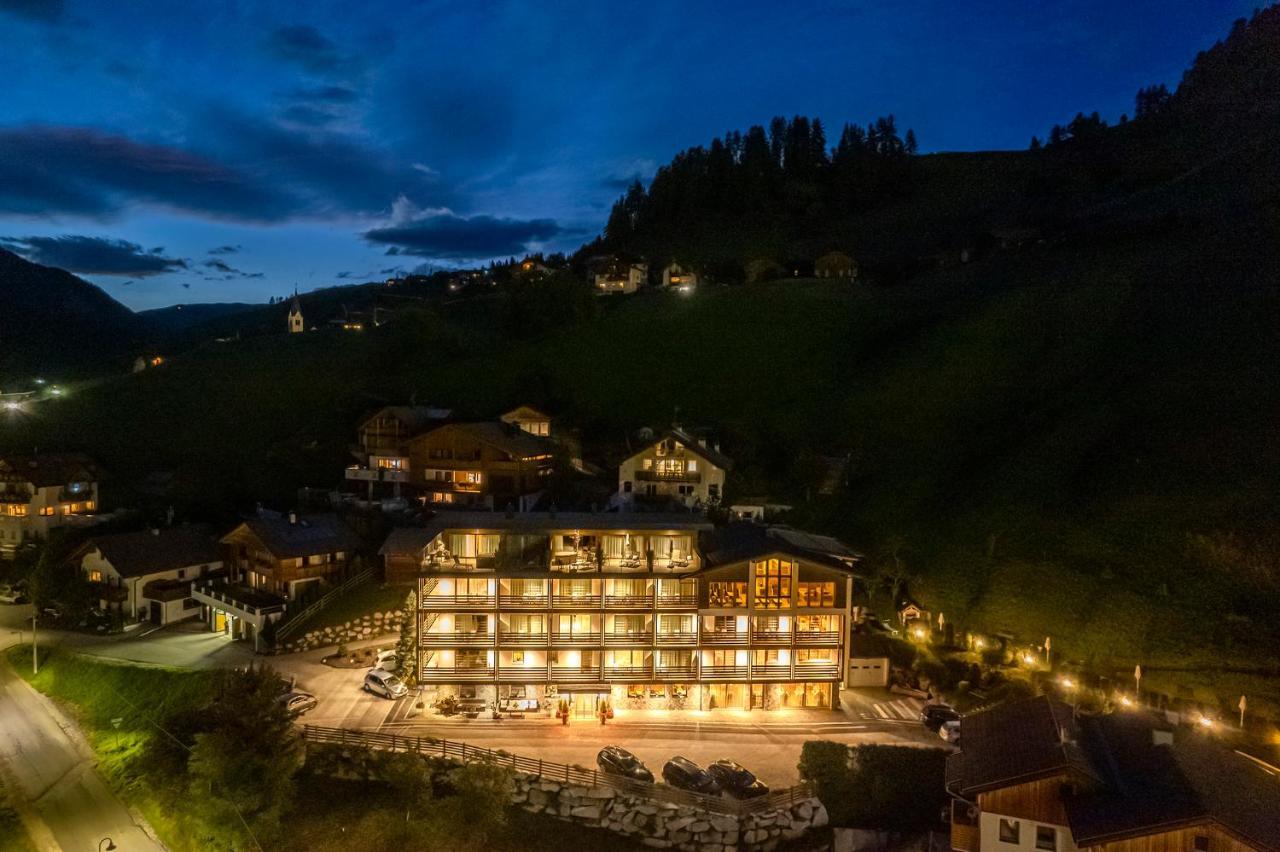 Hotel Alcialc La Valle Esterno foto